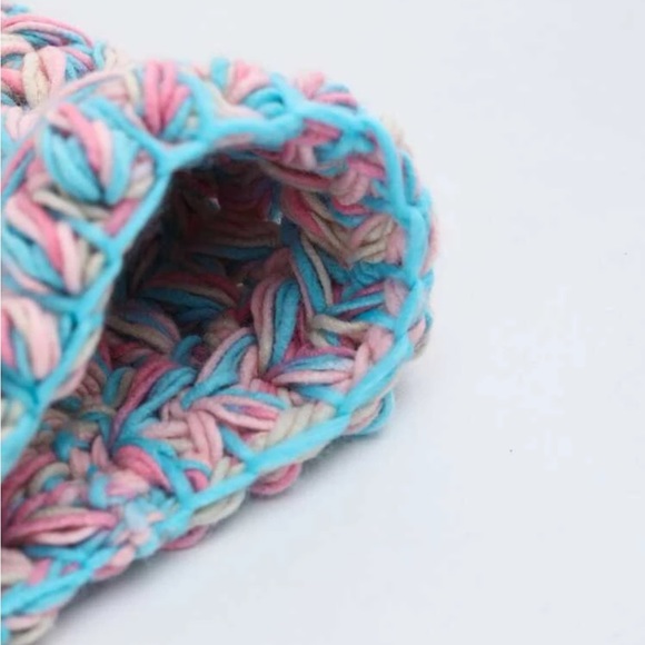 Crochet bucket hat - Picture 4 of 5